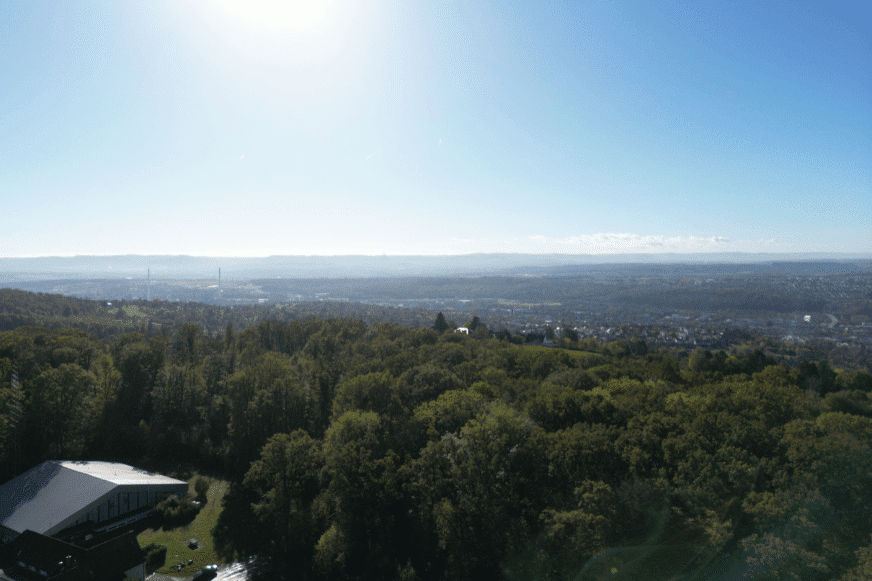 Eine Landschaftaufnahme von der DJI Mini 3 Pro.